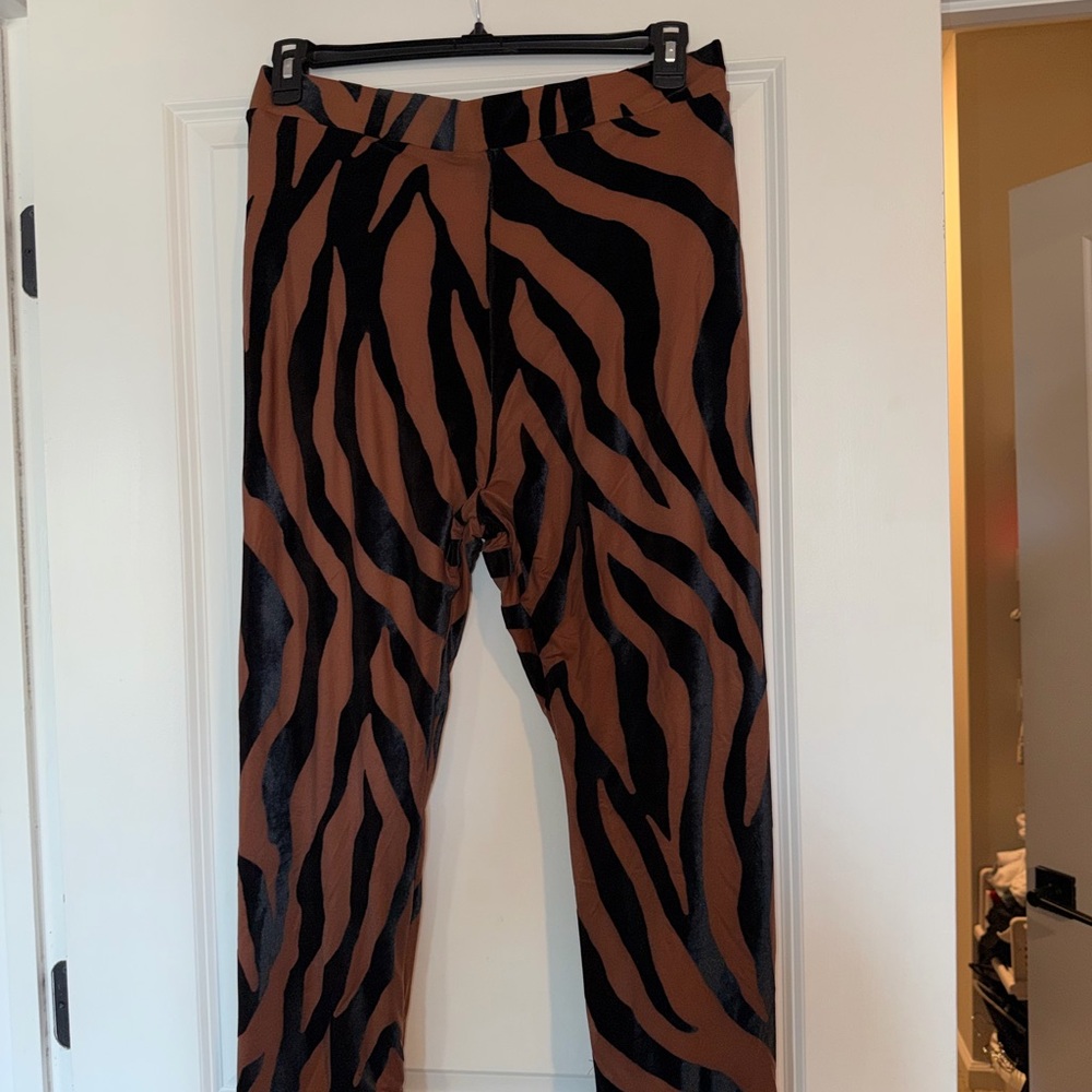 JLUXLABEL Brown and Black Zebra Print Leggings